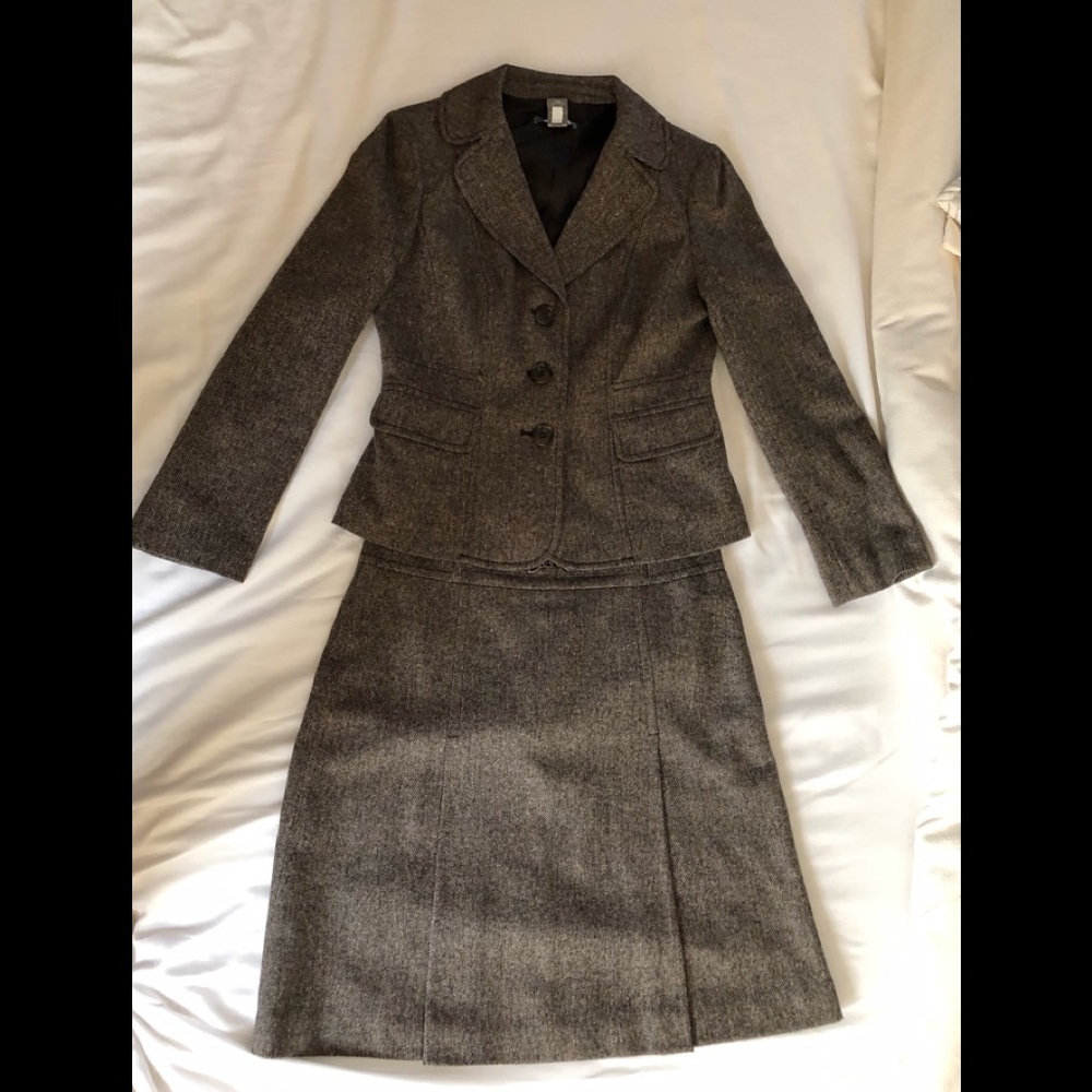 Ann Taylor brown tweed suit EUC